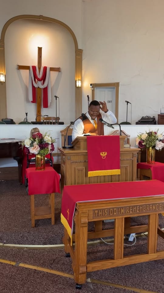 Pastor Troy preaching at Promiseland Missionary Baptist Church